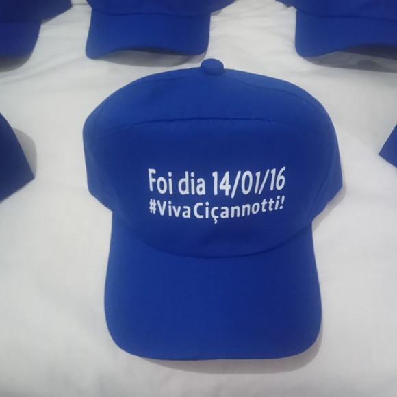 Boné de Festa com Nomes
