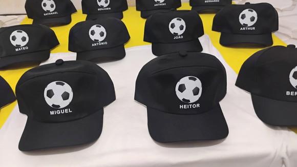 Boné Tema Futebol - com o Nome dos Convidados