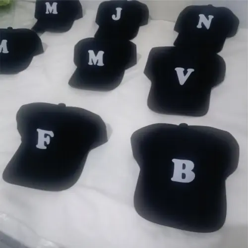 Boné com Iniciais