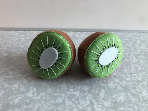 Kit de frutas em feltro com 12