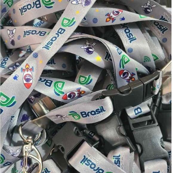 20 Cordões com Chaveiro Tic Tac