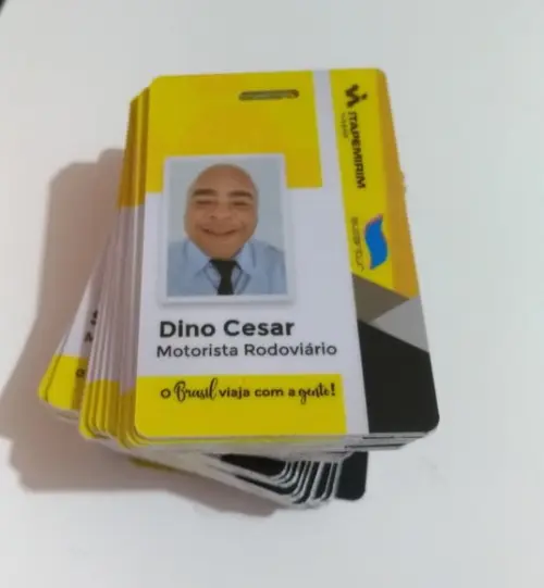 Kit 35 Crachás com Cordão Personalizado e 18 Crdenciais