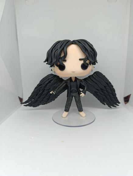 Funko Biscuit Kim Taehyung Versão Black Swan Bts