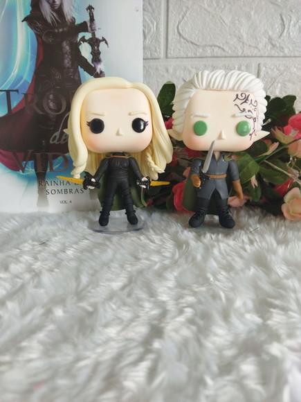 Funko em Biscuit Aelin Calaena e Rowan de Tog ( Trono de Vid