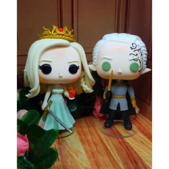 Funko em Biscuit Aelin Calaena e Rowan de Tog ( Trono de Vid