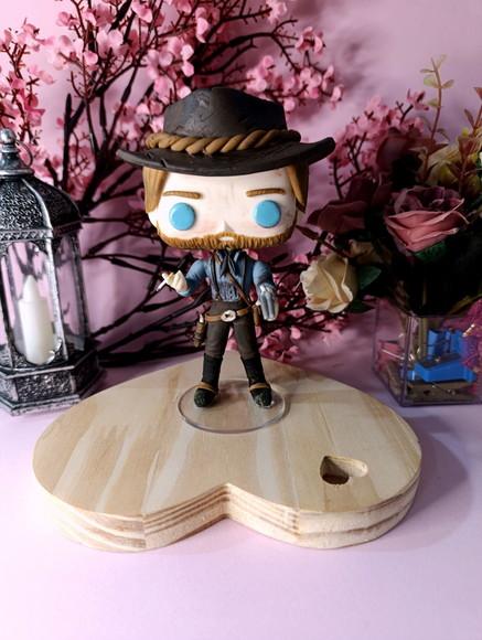 Funko em Biscuit Arthur Morgan Personagem do Jogo Red Dead