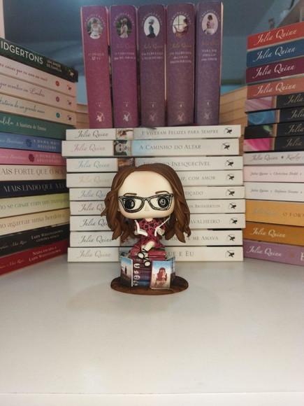 Funko em Biscuit Autora Julia Quinn de Bridgerton