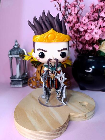 Funko em Biscuit Draven Personagem do Jogo Lol