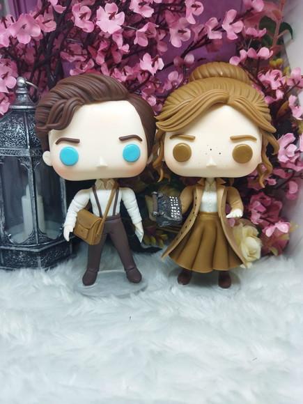 Funko em Biscuit Iris Winnow e Roman Kitt Divinos Rivais