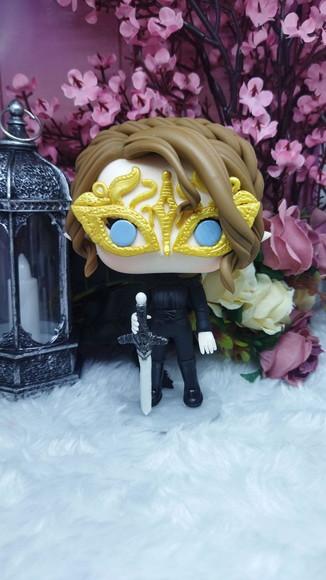Funko em Biscuit Nestha Archeron de Máscara Acotar