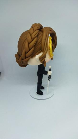 Funko em Biscuit Nestha Archeron de Máscara Acotar
