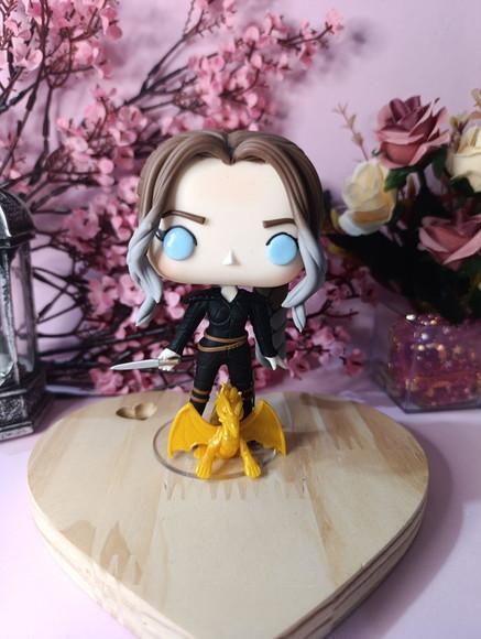 Funko em Biscuit Violet Sorrengail Quarta Asa com Dragões