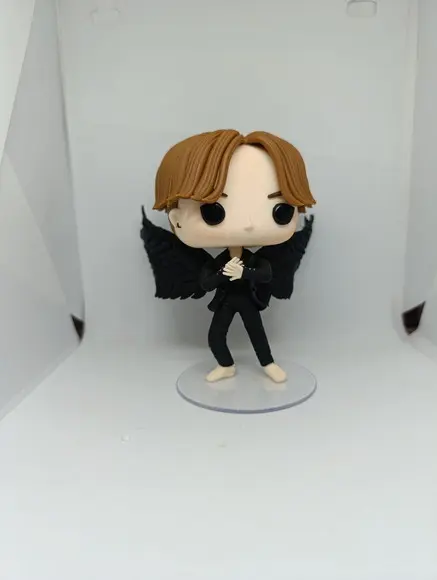 Funko Biscuit J-hope Versão Black Swan Bts