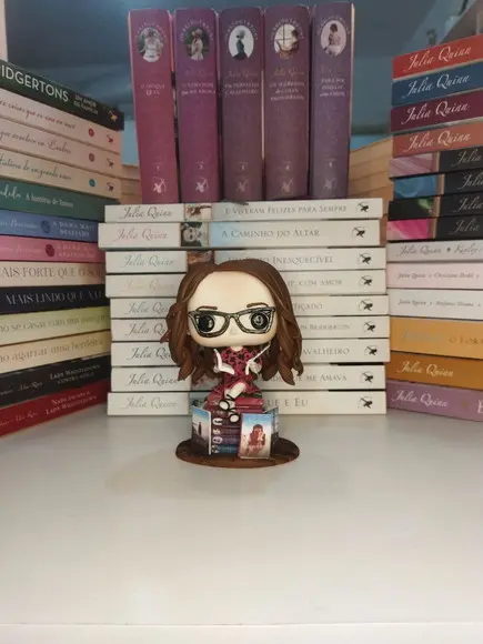 Funko em Biscuit Autora Julia Quinn de Bridgerton