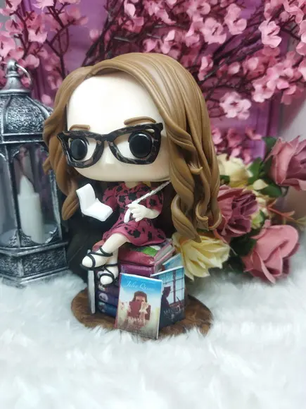 Funko em Biscuit Autora Julia Quinn de Bridgerton