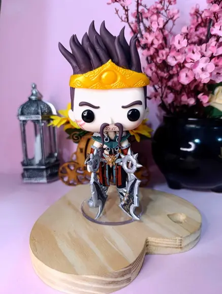 Funko em Biscuit Draven Personagem do Jogo Lol