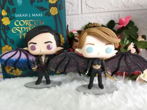 Funko Em Biscuit Feyre Archeron Com Asas E Rhysand
