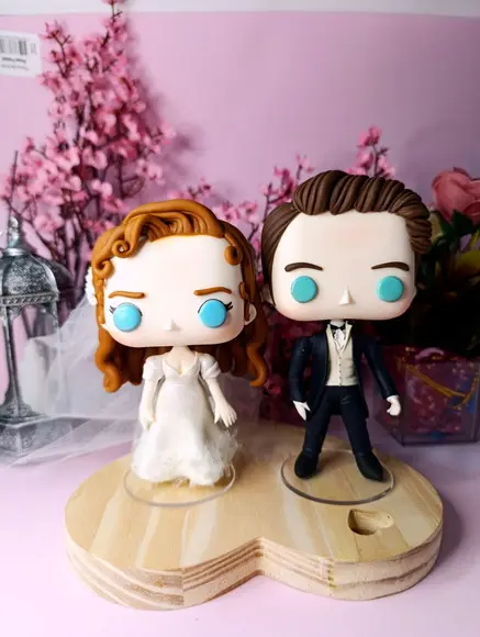 Funko em Biscuit Penelope e Colin Noivos Bridgerton