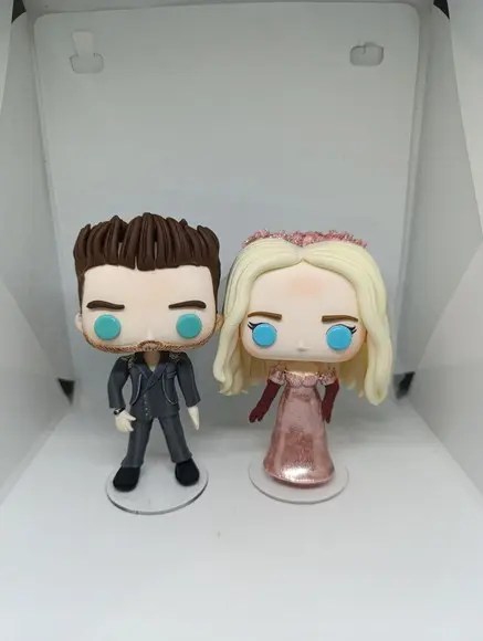 Funko em Biscuit Penelope e Colin Bridgerton/ Nicola e Luke