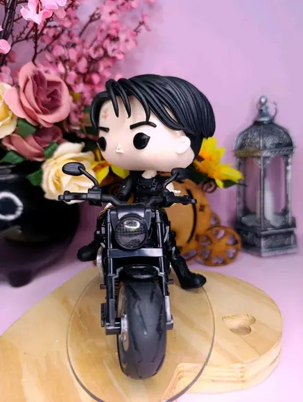 Jungkook - na Moto Sessão Fotográfica Funko em Biscuit Artes