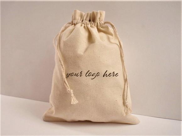 50 Saq. de Algodão Cru Personalizados c/ Babados - 15 x 20cm