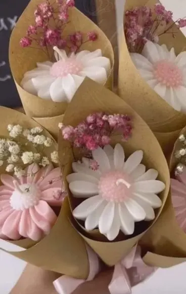 Vela Aromática Margarida no Buquê