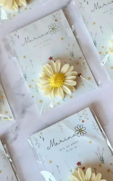 Vela Aromática Margarida no Cartão