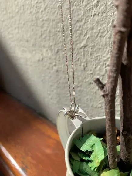 Colar com Pingente de Tsuru 3d em Prata