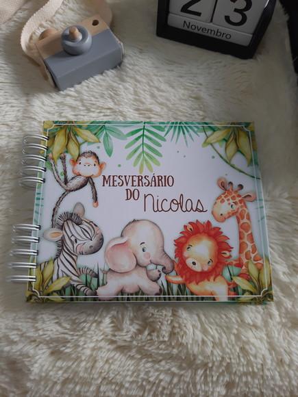 Albúm de Mesversário do Safari