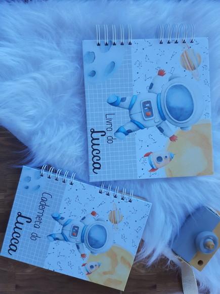 Kit Livro do Bebê e Caderneta Astronauta Aquarela