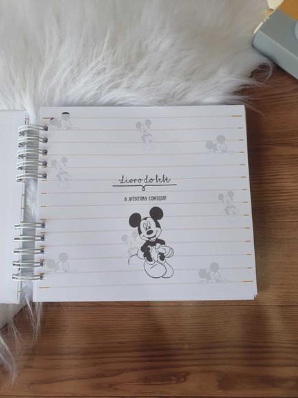 Livro do Bebê Mickey Minimalista