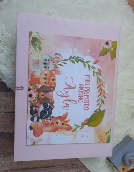 Caixa + Caderno Assinaturas 1° Aninho