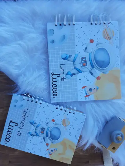 Kit Livro do Bebê e Caderneta Astronauta Aquarela