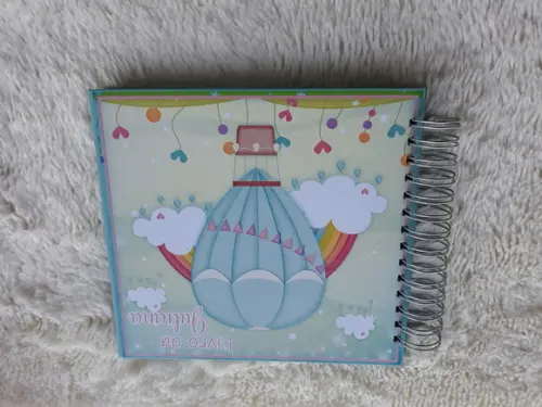 Livro Bebê Balãozinho menina