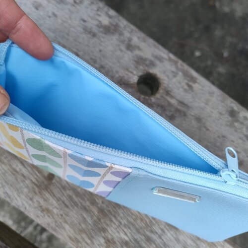 Estojo Slim corações azul