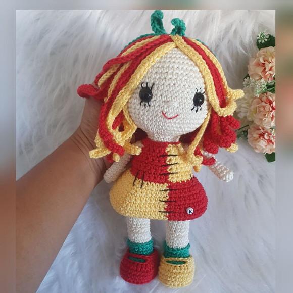 Boneca Emília Amigurumi – Crochê Artesanal Clássico