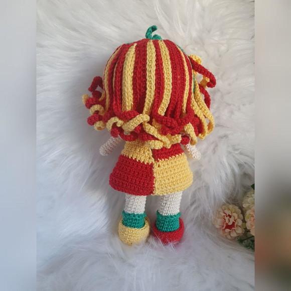 Boneca Emília Amigurumi – Crochê Artesanal Clássico