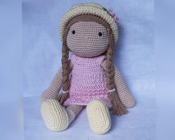 Boneca Helena Amigurumi
