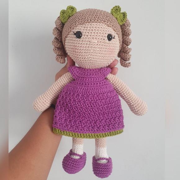 Boneca Helena Cacheda Amigurumi