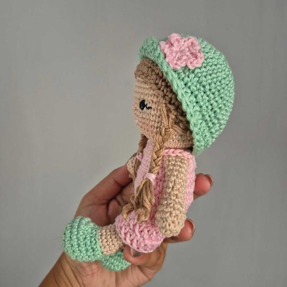Boneca Helena Mini Amigurumi