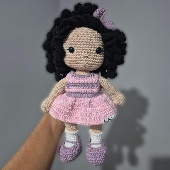 Boneca Laís Amigurumi – Crochê Artesanal Exclusivo