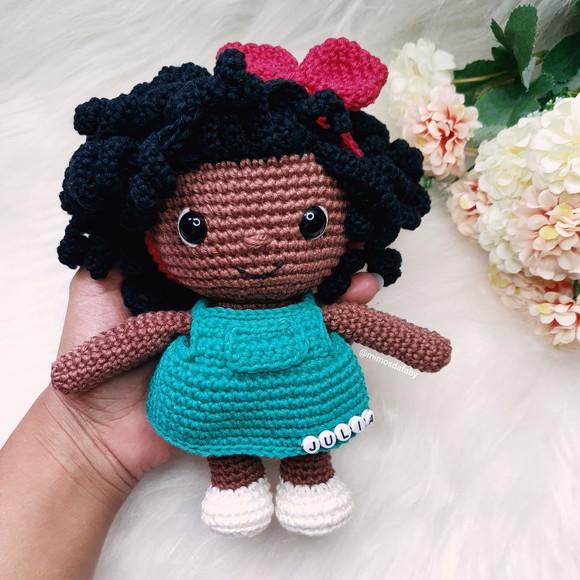 Boneca Júlia Amigurumi – Crochê Artesanal Exclusivo
