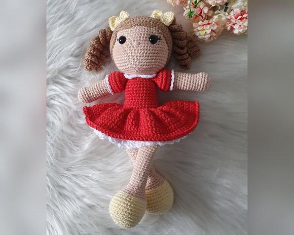 Boneca Mirna Amigurumi