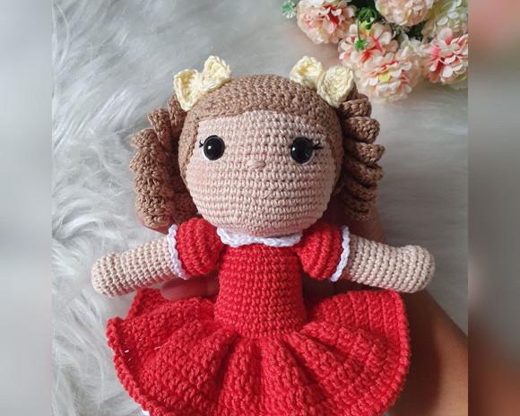Boneca Mirna Amigurumi