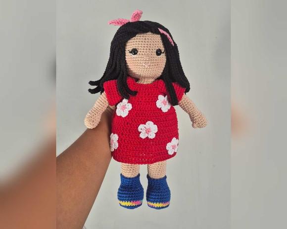Boneca Personalizada Amigurumi – Crochê Artesanal Exclusivo