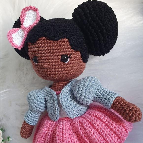 Boneca Zoe Amigurumi – Crochê Artesanal Exclusivo