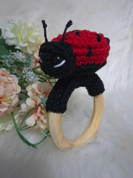 Chocalho Joaninha Amigurumi