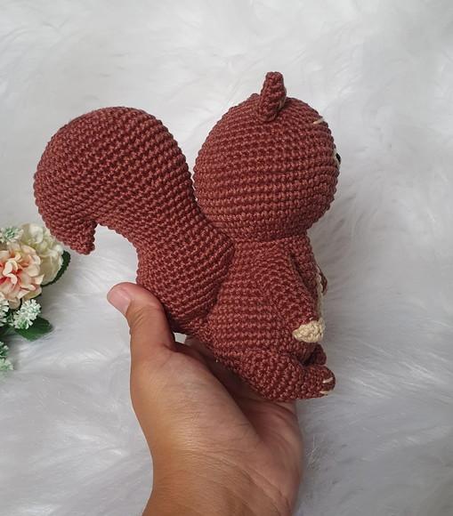 Esquilo Amigurumi – Crochê Artesanal Exclusivo