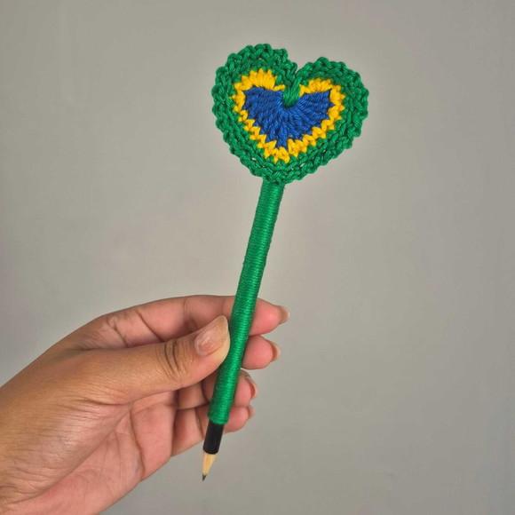 Lápis Personalizados Coração de Crochê