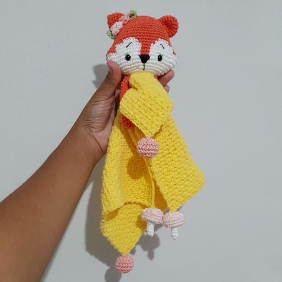 Naninha Raposa Amigurumi